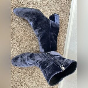 M Gemi Women 41/10.5 Corsa Boots Blue Velvet Chunky Heel Bootie. Italy/ Retro